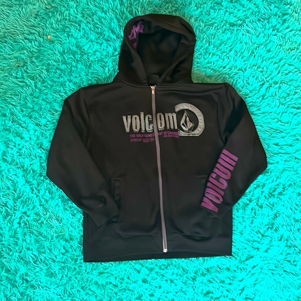 HOODIE- VINTAGE Volcom black and purple emblem hoodie US XL